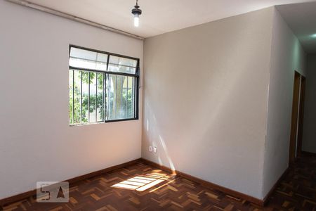 Sala de apartamento para alugar com 3 quartos, 70m² em Horto Florestal, Belo Horizonte
