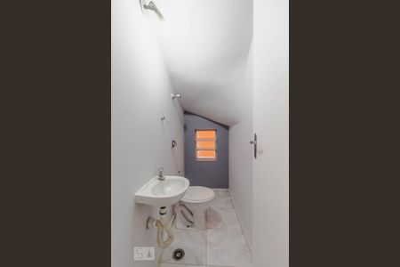 Lavabo de casa à venda com 2 quartos, 150m² em Cupecê, São Paulo