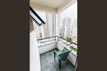 Apartamento à venda com 96m², 3 quartos e 2 vagasQuarto 2 - Varanda