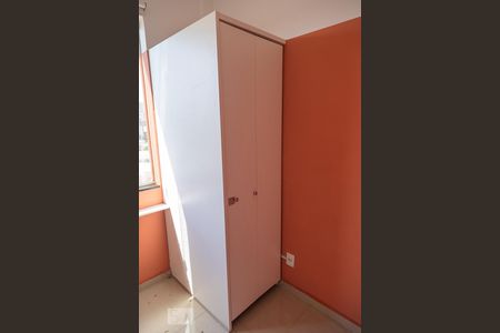 Apartamento à venda com 90m², 2 quartos e sem vagaArmário da Sala 2