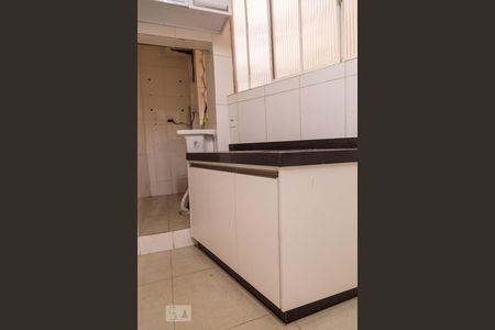 Apartamento à venda com 90m², 2 quartos e sem vagaArmário da Cozinha