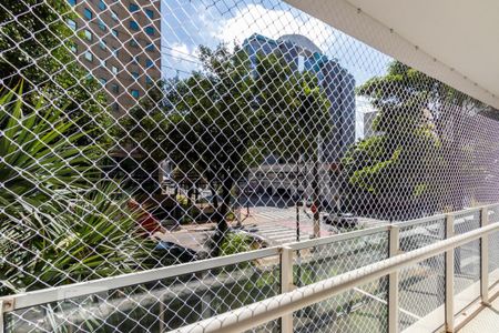 Varanda de kitnet/studio para alugar com 1 quarto, 50m² em Indianópolis, São Paulo