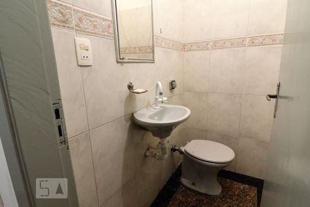 Casa à venda com 150m², 4 quartos e 1 vagaLavabo