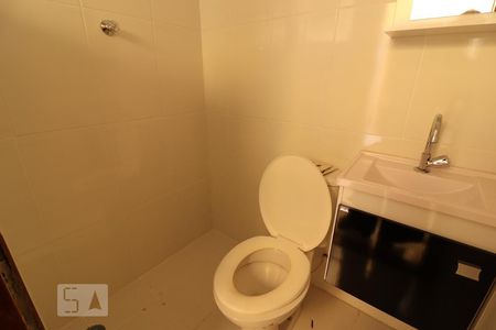 Casa à venda com 150m², 4 quartos e 1 vagaBanheiro de Serviço