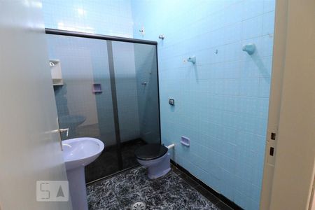 Casa à venda com 150m², 4 quartos e 1 vagaBanheiro 1
