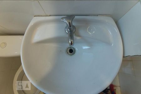 Apartamento para alugar com 100m², 3 quartos e 2 vagas Apartamento para alugar com 100m², 3 quartos e 2 vagasBanheiro de Serviço - Pia