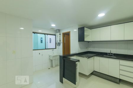 Apartamento para alugar com 100m², 3 quartos e 2 vagas Apartamento para alugar com 100m², 3 quartos e 2 vagasCozinha