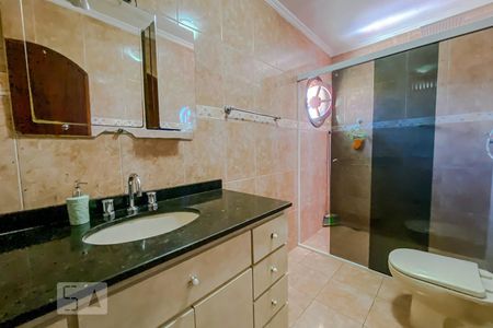 Casa à venda com 280m², 4 quartos e 2 vagasBanheiro da Suite