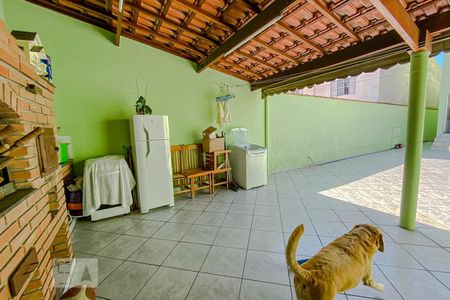 Casa à venda com 280m², 4 quartos e 2 vagasÁrea comum - Churrasqueira