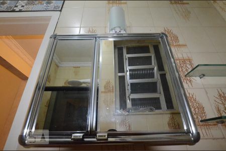 Apartamento para alugar com 65m², 2 quartos e sem vagaBanheiro Social- espelho