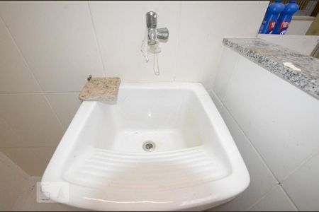 Apartamento para alugar com 65m², 2 quartos e sem vagaÁrea de Serviço- tanque