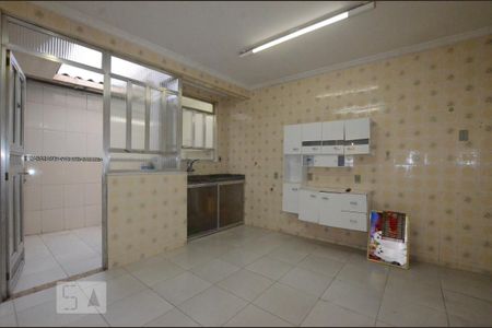 Apartamento para alugar com 65m², 2 quartos e sem vagaCozinha