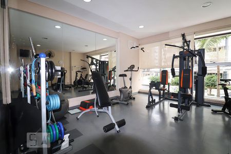 Apartamento para alugar com 178m², 3 quartos e 2 vagas Apartamento para alugar com 178m², 3 quartos e 2 vagasAcademia