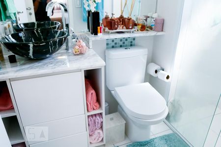 Apartamento para alugar com 66m², 2 quartos e 1 vagaBanheiro Suíte