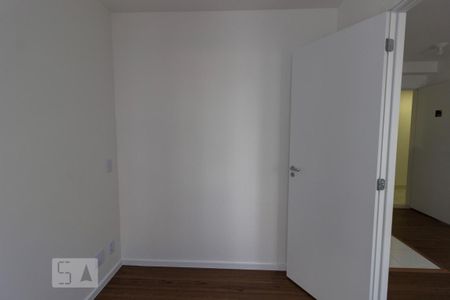 Quarto de apartamento para alugar com 2 quartos, 36m² em Presidente Altino, Osasco