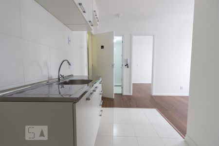 Cozinha de apartamento para alugar com 2 quartos, 36m² em Presidente Altino, Osasco