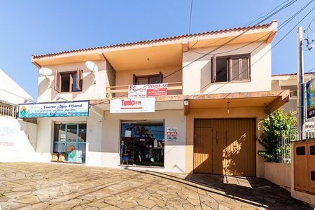 Casa para alugar com 190m², 3 quartos e 1 vaga Casa para alugar com 190m², 3 quartos e 1 vagaFachada