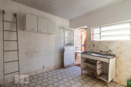 Casa para alugar com 190m², 3 quartos e 1 vaga Casa para alugar com 190m², 3 quartos e 1 vagaCasa Fundos