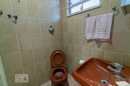 Casa para alugar com 376m², 3 quartos e 3 vagas Casa para alugar com 376m², 3 quartos e 3 vagasBanheiro de Serviço