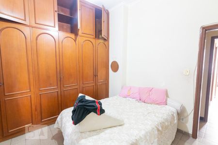 Quarto 1 de casa para alugar com 3 quartos, 376m² em Grajaú, Rio de Janeiro