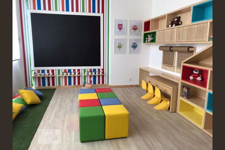 Apartamento à venda com 56m², 3 quartos e 1 vaga Apartamento à venda com 56m², 3 quartos e 1 vagaÁrea Comum - Brinquedoteca