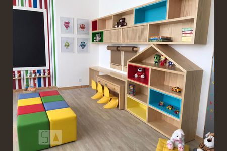 Apartamento à venda com 56m², 3 quartos e 1 vaga Apartamento à venda com 56m², 3 quartos e 1 vagaÁrea Comum - Brinquedoteca