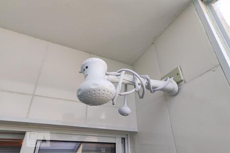 Banheiro - Chuveiro de kitnet/studio para alugar com 1 quarto, 14m² em Jardim Peri Peri, São Paulo