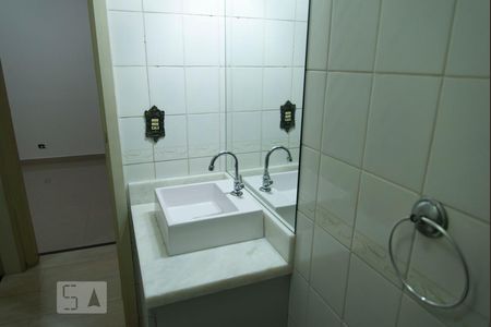 Apartamento para alugar com 80m², 3 quartos e 1 vaga Apartamento para alugar com 80m², 3 quartos e 1 vagaBanheiro da Suíte 1