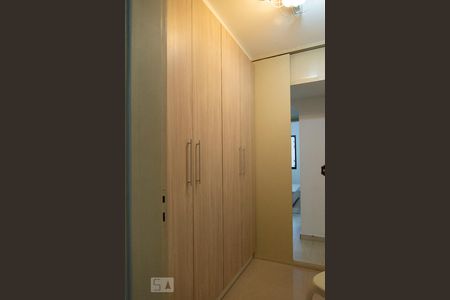 Apartamento para alugar com 80m², 3 quartos e 1 vaga Apartamento para alugar com 80m², 3 quartos e 1 vagaCloset