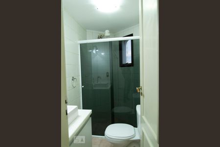 Apartamento para alugar com 80m², 3 quartos e 1 vaga Apartamento para alugar com 80m², 3 quartos e 1 vagaBanheiro da Suíte 1