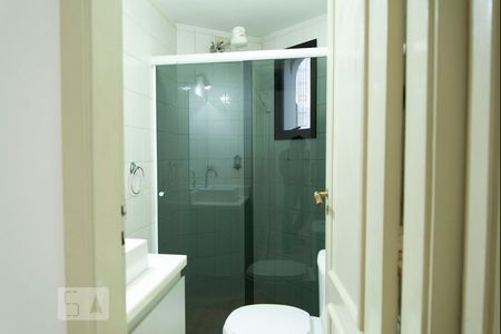 Apartamento para alugar com 80m², 3 quartos e 1 vaga Apartamento para alugar com 80m², 3 quartos e 1 vagaBanheiro da Suíte 1