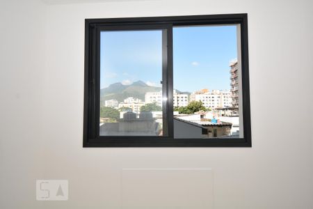 Apartamento para alugar com 60m², 2 quartos e 1 vagaSuíte 