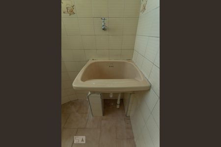 Apartamento para alugar com 75m², 2 quartos e 1 vaga Apartamento para alugar com 75m², 2 quartos e 1 vagaÁrea de Serviço