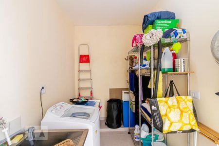 Casa à venda com 350m², 3 quartos e 2 vagasÁrea de Serviço 1