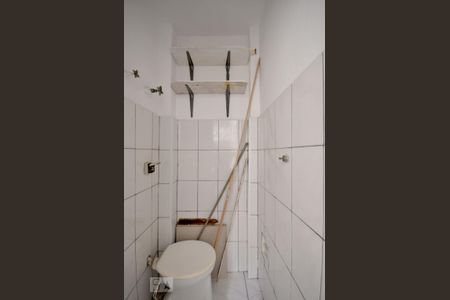 Apartamento para alugar com 75m², 3 quartos e sem vaga Apartamento para alugar com 75m², 3 quartos e sem vagaBanheiro de Serviço