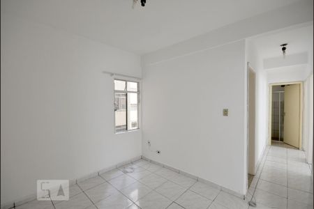 Sala de apartamento para alugar com 3 quartos, 75m² em Liberdade, São Paulo