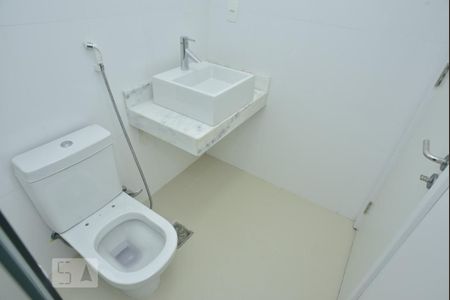 Apartamento à venda com 86m², 2 quartos e 1 vagaBanheiro da Suíte