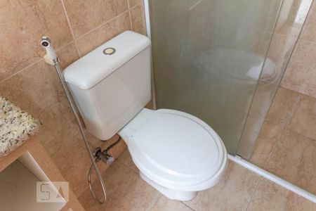 Casa de condomínio à venda com 180m², 3 quartos e 3 vagasBanheiro Social