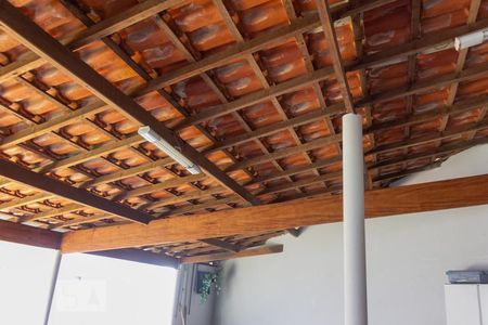 Casa de condomínio à venda com 180m², 3 quartos e 3 vagasÁrea comum