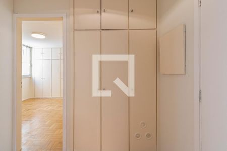 Corredor de apartamento para alugar com 2 quartos, 120m² em Itaim Bibi, São Paulo