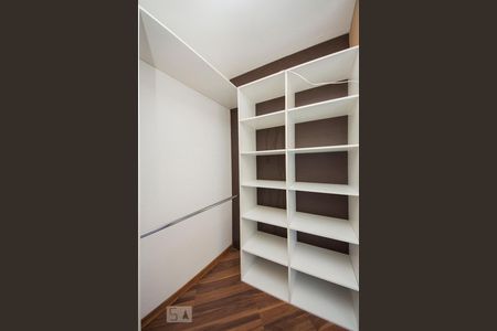 Apartamento à venda com 79m², 2 quartos e 1 vagaCloset Quarto 2