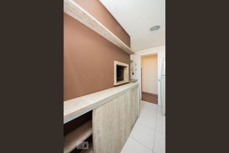 Apartamento à venda com 79m², 2 quartos e 1 vagaCozinha com churrasqueira