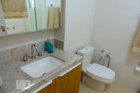 Suite 2 - Banheiro de apartamento para alugar com 2 quartos, 65m² em Campeche, Florianópolis