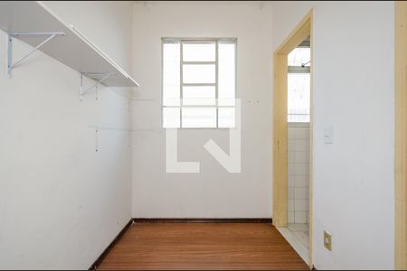 Apartamento à venda com 88m², 3 quartos e 2 vagas Apartamento à venda com 88m², 3 quartos e 2 vagasQuarto de Serviço