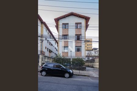 Apartamento à venda com 88m², 3 quartos e 2 vagas Apartamento à venda com 88m², 3 quartos e 2 vagasFachada
