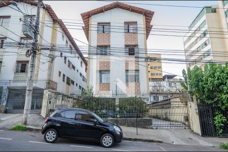 Apartamento à venda com 88m², 3 quartos e 2 vagas Apartamento à venda com 88m², 3 quartos e 2 vagasFachada