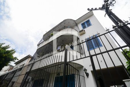 Apartamento à venda com 70m², 2 quartos e sem vagaFachada