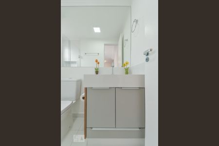 Banheiro de kitnet/studio para alugar com 1 quarto, 30m² em Consolação, São Paulo