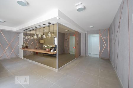Studio para alugar com 30m², 1 quarto e sem vaga Studio para alugar com 30m², 1 quarto e sem vagaHall do prédio