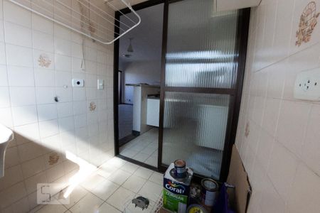 Apartamento à venda com 68m², 2 quartos e 1 vagaÁrea de serviço